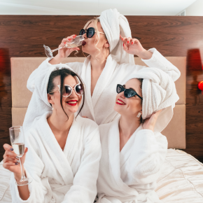 Petrecerea burlacitelor - Ghid pentru un bachelorette party perfect